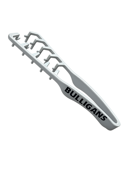 Pettine professionale dal design ergonomico, progettato per districare e modellare i capelli con precisione.